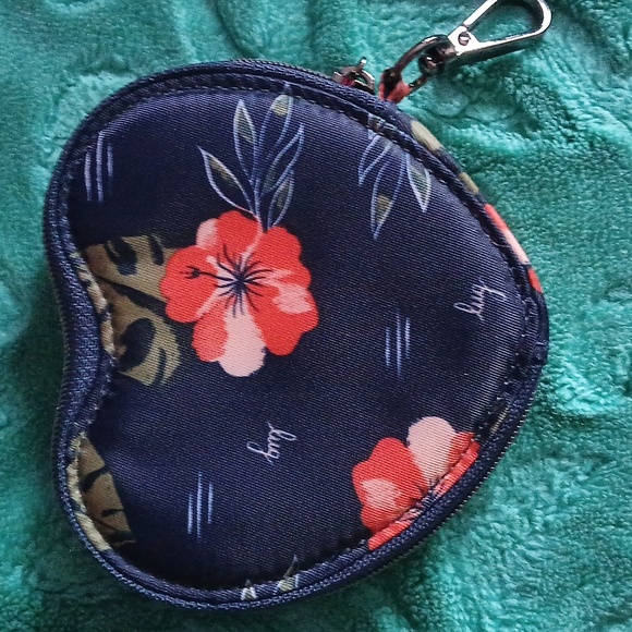 Lug Keychain Pouch - Picture 2 of 3